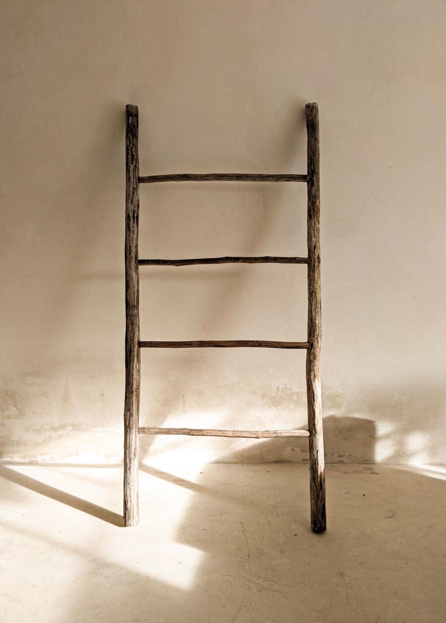 Escalera Avejentada